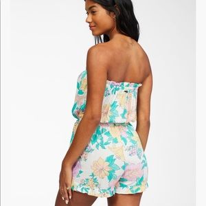 Billabong printer strapless romper. NWT
